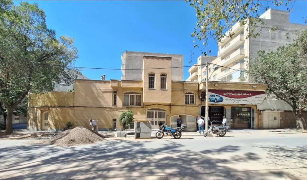 خانه مسکونی/تجاری صرفاً ملکیت واگذار می گردد در تبریز — کد ملک ۲۹۴۰